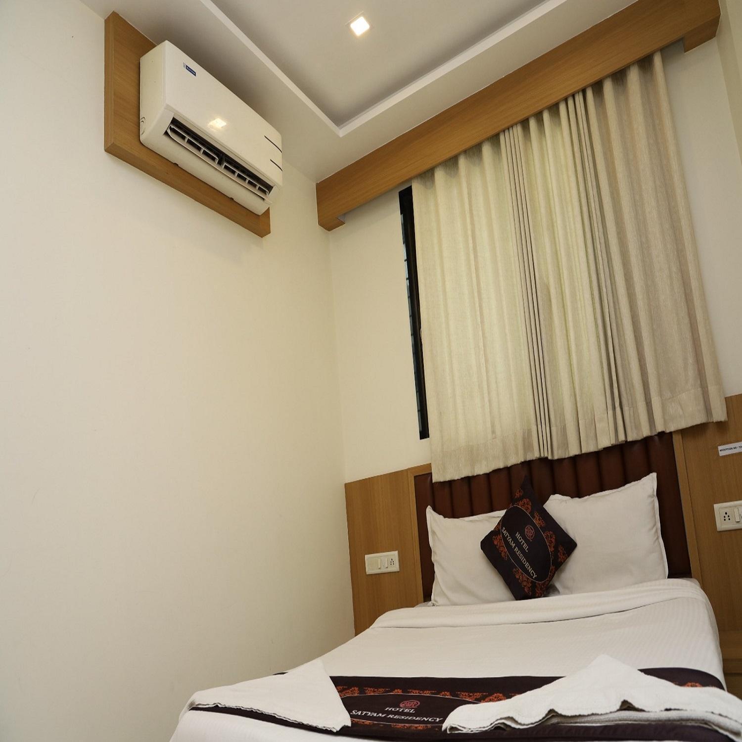 Hotel Satyam Residency Navi Mumbai Dış mekan fotoğraf